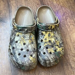 Mens Camo Crocs